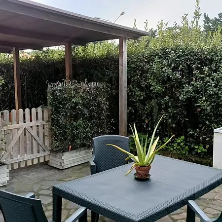 8380 Il Glicine Apartment