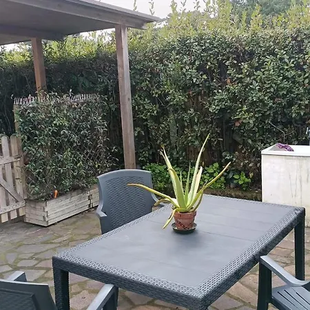 8380 Il Glicine Apartment