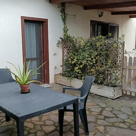 8380 Il Glicine Apartment